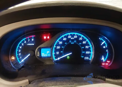 2013 Toyota Sienna Xle V6 8 Passenger z USA, uszkodzony, nr VIN 5TDYK3DC6DS395081